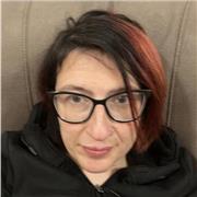 Ragazza laureata impartisce lezioni di inglese francese spagnolo e italiano a ragazzi fini alle superiori