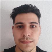 Paciente, siempre buscando la manera de que la persona pueda entender lo que explico. Si no se algo lo busco