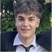 Estudiante de primer año de magisterio comprometido y dispuesto a dar clases de idiomas a niños de primaria o ESO