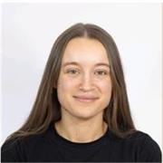 Profesora de natación en Valdemoro o alrededores con experiencia ofreciendo cursos de natación y entrenamiento personal