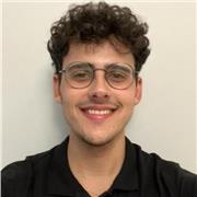 Profesor de Música, con titulación de conservatorio profesional, especializado en interpretación y lenguaje musical ofrece clases particulares