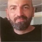 Maestro di Wing Chun, lezioni di difesa personale. Lezioni singole e di gruppo. Tecnica, fisico e allenamento mentale