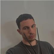 Spanisch-Muttersprachler mit Universitätsabschluss bietet flexiblen Unterricht online an