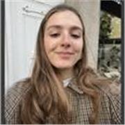 Laureata in Design con diploma scientifico offre lezioni ONLINE per medie e superiori: matematica, fisica, inglese, e non solo...