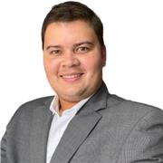 Profesor de ciencias sociales (geografía, historia), administración pública y gobierno