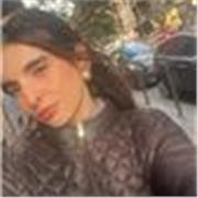 Laureata in giurisprudenza e specializzata con titolo internazionale, aiuto gli studenti nelle materie umanistiche e in inglese