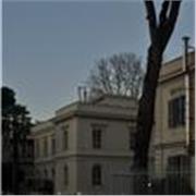 Laureanda impartisce ripetizioni di inglesi per scuole elementari, medie e primo biennio del liceo.