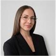 Madrelingua italiana, con esperienza pluriennale nel turismo luxury internazionale. Offro lezioni online su misura.