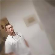 Diplomato in servizi socio sanitari e operatore sanitario fornisce lezioni di anatomia, igiene e nozioni socio sanitarie