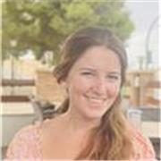 Profesora de Inglés imparte clases desde 1° hasta 6°de Primaria