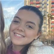 profesora de lenguas, literatura, historia y filosofía hasta un nivel de bachillerato