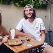 Étudiant en 2ème année de licence de Mathématiques.