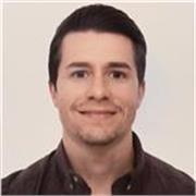 Profesor titulado en Historia apasionado por las TIC, la IA y la docencia virtual, imparte clases de manera online y presencial.