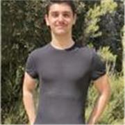 Soy una persona a quién le gusta enseñar, y opino que puedo aprovercharlo dando clases. Me gustaría dar clases de biología y química de bachillerato, ya que son dos asignaturas que me encantan y las disfruté mucho aprendiéndolas; además las tengo muy reci