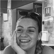 ofrezco clases de francés, soy nativa francesa y tambien puedo ayudar con la geografia y ingles.