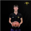 Entrenador calificado de baloncesto con 5 años de experiencia e ilusión