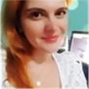 Eu sou apaixonada pela língua portuguesa e vou te ensinar a ficar fluente no português!