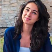 Sono laureata in Economia e Commercio, offro ripetizioni per studenti delle medie e superiori.