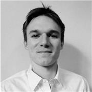 J'aide les élèves dans leur apprentissage du français. Je suis expérimenté dans le tutorat