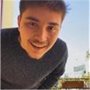 Ciao! Sono di Milano, laureato in Economia e aiuto da anni mio cugino su ogni materia scolastica. (Elementari e medie)