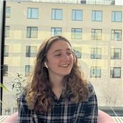 Laureanda in psicologia con diploma di liceo scientifico tradizionale impartisce lezioni private di matematica e/o inglese (livello C1 o inferiore) e aiuto compiti a bambini/ragazzi di scuola primaria o secondaria di primo e secondo grado