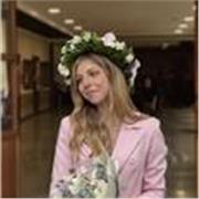 Sono una studentessa magistrale di linguistica, laureata in lettere moderne e con ottime doti comunicative 