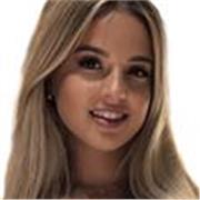 Persona cercana, graduada en psicología y cursando el Master general sanitario. Me gustaría cuidar niños o dar clases de primaria.