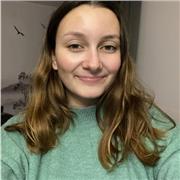 Je suis étudiante en droit et souhaite donc donner des cours de soutien et de l'aide aux devoirs.