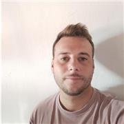 Profesor de apoyo escolar para niños de primaria y secundaria. Las clases de refuerzo pueden ser presenciales y online