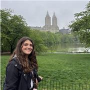 Je donne des cours de soutien primaire collège et lycée, selon les matières. Je suis formatrice professionnelle. Diplômée bac+5