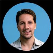 Enseño pintura, dibujo, collage, grabado, fotografia y escrita creativa.