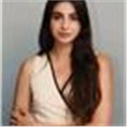 Licenciada en literatura general y comparada, tengo la capacidad para dar clases (con experiencia) hasta 2 de bachillerato.