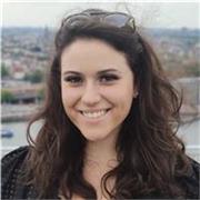Studentessa universitaria impartisce lezioni/aiuto compiti di italiano, inglese, storia
