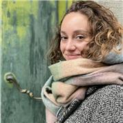 Profesora especializada en Audición y Lenguaje, Pedagogía Terapéutica y Orientación Educativa para Educación Infantil y Primaria