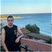 Divertido, inteligente, paciente, y interesante por la música 