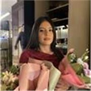 Soy italiana y tengo experiencia dando clases de italiano. Me encantaría enseñarlo también aquí en forma practica y personalizada