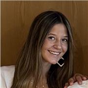 Estudiante universitaria responsable y apasionada por enseñar. Ofrezco clases de Matemáticas, Inglés y Economía para Primaria, ESO