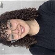 Profesora de cualquier asignatura apta para todas las edades. 