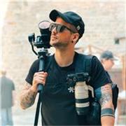 Sono un professionista, adoro insegnare e spiegare quello che più di tutti amo fare nella vita.