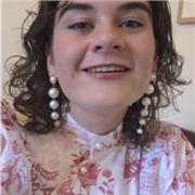 Hi there, I’m Zanna!
I am Creative Consultant & Life Coach for creative students. I help those students who have lost confidence or direction on their course or are just struggling to come up with ideas that resonate with them!