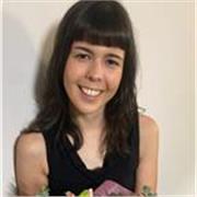 Estudiante de último grado en Biología y experiencia trabajando con niñ@as.