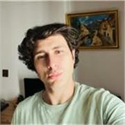 Soy graduado en Filosofía por la UNED; especialista en pensamiento y filosofía japonesa. Estudié en Tokio durante varios años.