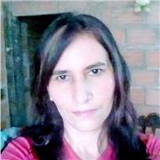 El profesor de biología enseña sobre todo lo que es la naturaleza