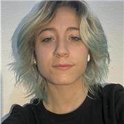 ¡Buenas! Soy Júlia, una chica extrovertida, y con facilidad para adaptarse a diferentes circumstancias.