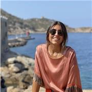 Studentessa universitaria di Arenzano, diplomata al liceo linguistico, offre ripetizioni sia a domicilio sia online