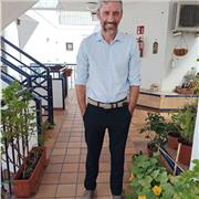 Nativo Americano bilingüe en español. Preferiría dar clases en de conversación para aquellos que quieran mejorar su  speaking .