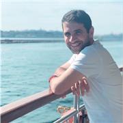 An English tutor who teaches all ages, from A2-B1