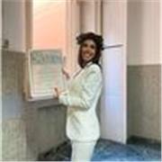 Laureata in Mediazione linguistica,con certificazione DELE C1 di Spagnolo, offre ripetizioni e lezioni di conversazione online