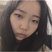 University student tutors English speaking