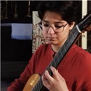 Cours particuliers s'adressant à des personnes de tout âges (à partir de 7 ans) souhaitant apprendre la guitare classique